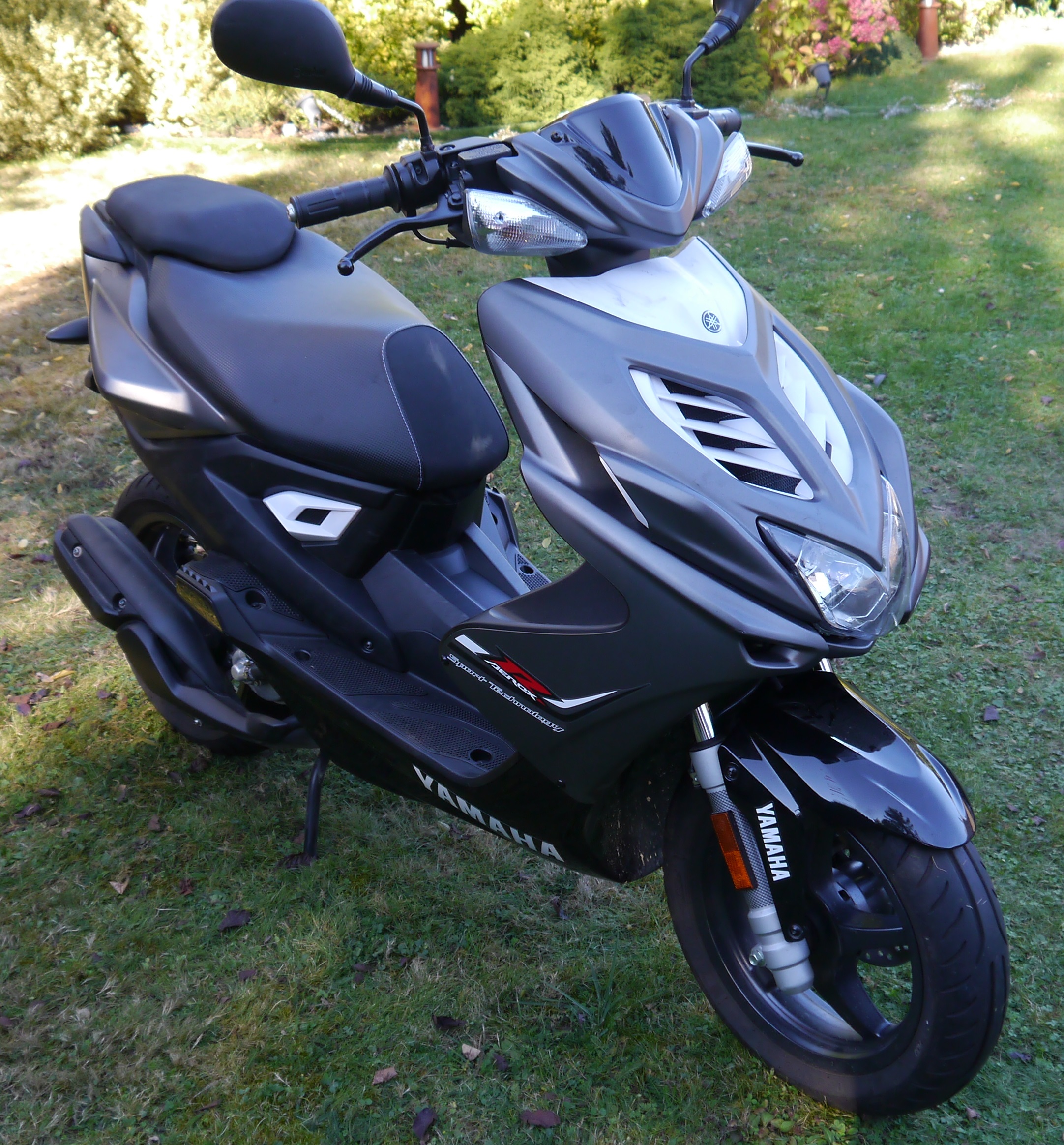 Verkleidungsschrauben Clipse Vario Schrauben Yamaha Aerox MBK Nitro schwarz Clips ab 2013